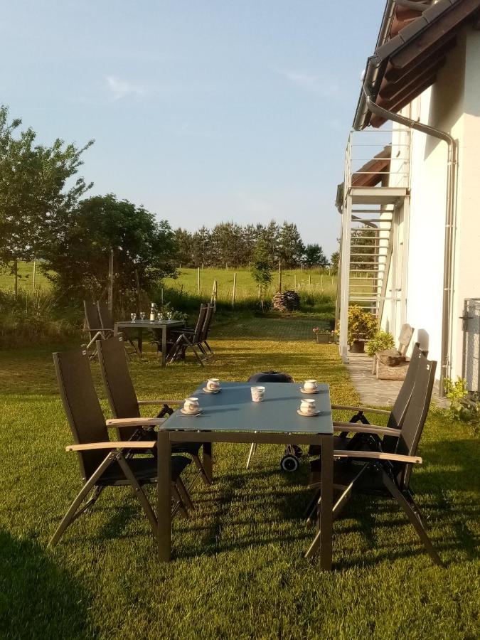 Apartmany Kohoutek A Slepicka V Novohradskych Horach Nové Hrady Exterior foto