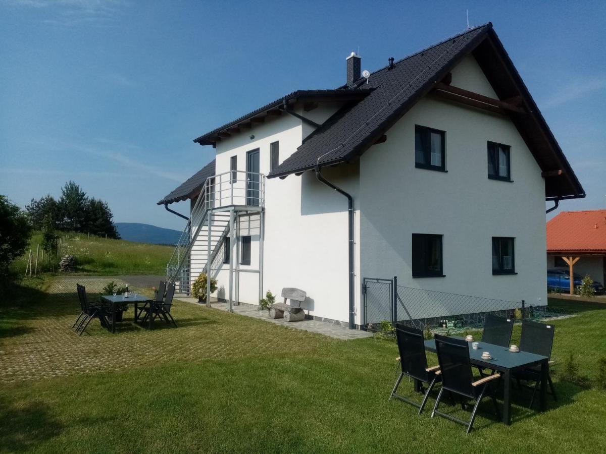Apartmany Kohoutek A Slepicka V Novohradskych Horach Nové Hrady Exterior foto