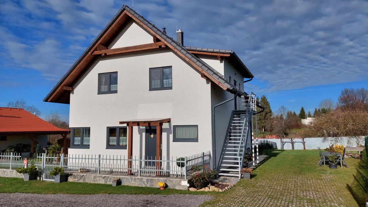 Apartmany Kohoutek A Slepicka V Novohradskych Horach Nové Hrady Exterior foto